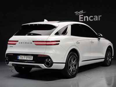 صورة 4 لـ 2022 Genesis GV70
