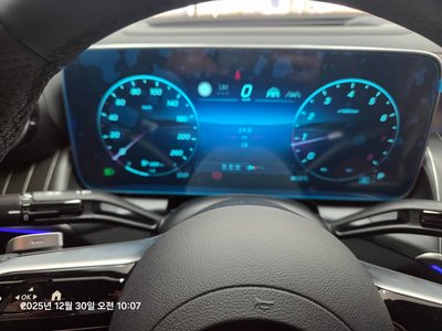 MERCEDES-BENZ GLC - 9