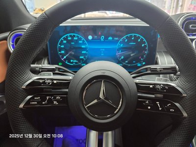 MERCEDES-BENZ GLC - 8