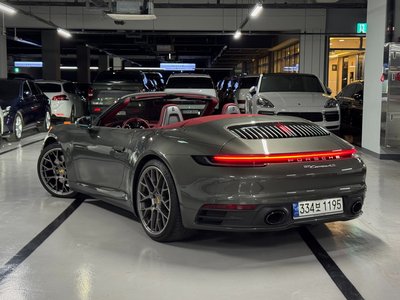 PORSCHE 911 - 4