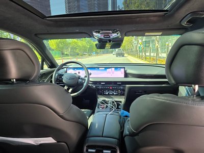 2025 Genesis G80 (RG3) thumbnail 11