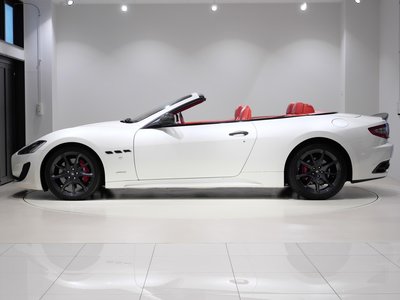 2014 Maserati GRANCABRIO thumbnail 19