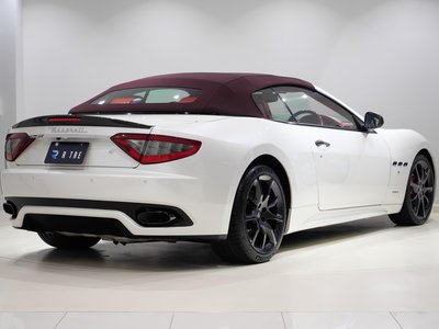 2014 Maserati GRANCABRIO thumbnail 11
