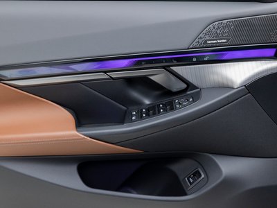 2024 BMW 5 SERIES — миниатюра 13