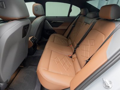2024 BMW 5 SERIES — миниатюра 11