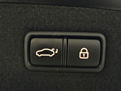 2021 Genesis G90 — миниатюра 23