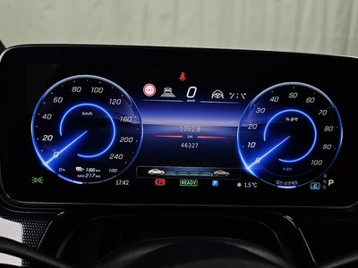 MERCEDES-BENZ EQS - 8