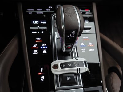 PORSCHE CAYENNE - 9
