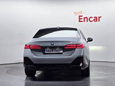 BMW 5 SERIES - 4