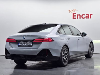 BMW 5 SERIES - 2