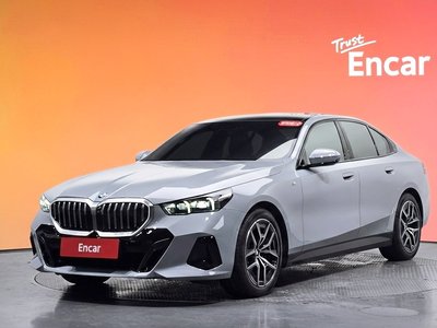 BMW 5 SERIES - 1