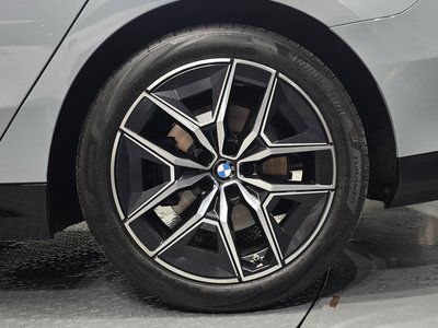 BMW 5 SERIES - 8