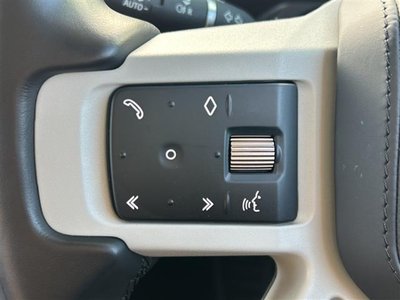 LAND ROVER DEFENDER - 10