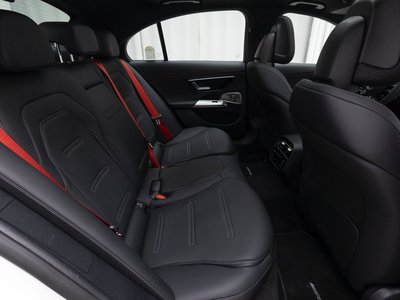 MERCEDES-BENZ E-CLASS - 10