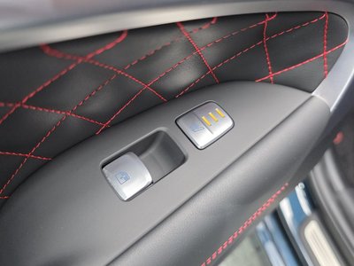 2021 Genesis THE NEW G70 — миниатюра 24