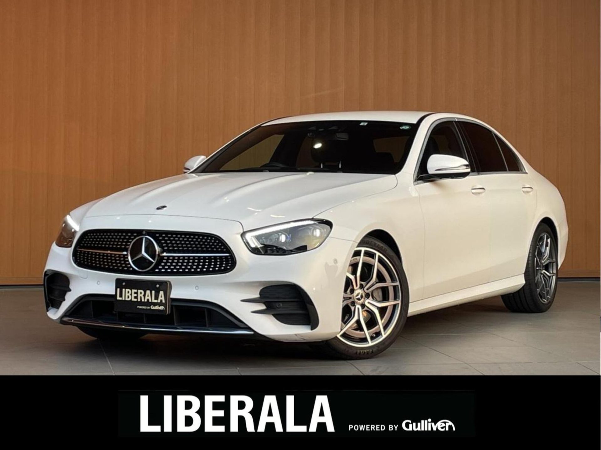 MERCEDES-BENZ E-CLASS - View 1