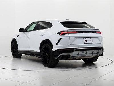 LAMBORGHINI URUS - 6