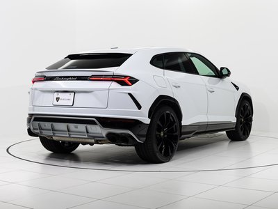 LAMBORGHINI URUS - 8