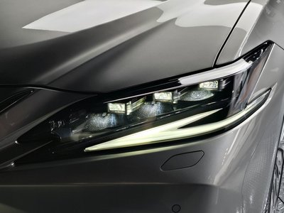 2025 LEXUS ES 照片 9