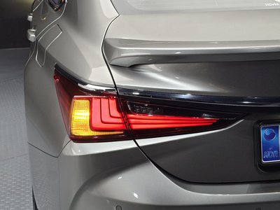 2025 LEXUS ES 照片 10