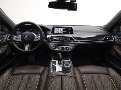 BMW 7 SERIES - 8