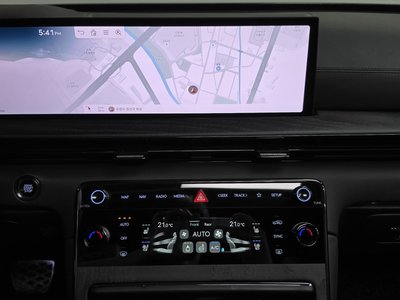 2025 Genesis GV80 COUPE thumbnail 12