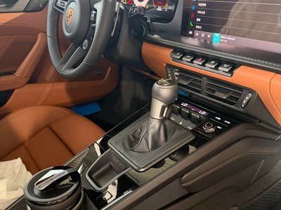 PORSCHE 911 - 8