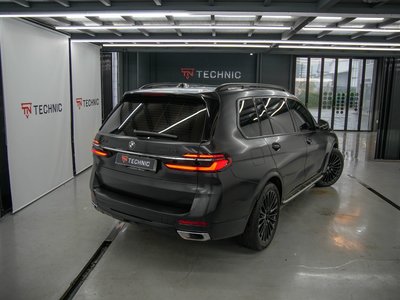 BMW X7 - 1