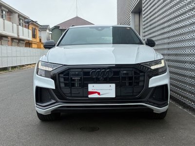AUDI Q8 - 2