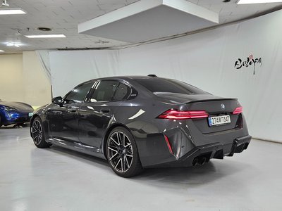 صورة 7 لـ 2026 BMW M5