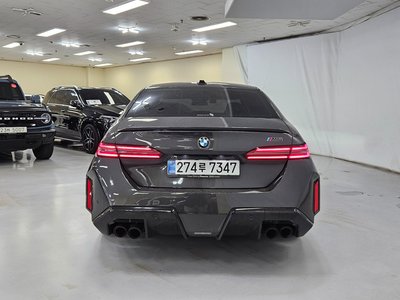 صورة 6 لـ 2026 BMW M5