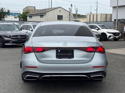 MERCEDES-BENZ E-CLASS - 8