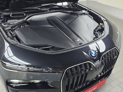 BMW I7 - 7