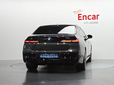 BMW I7 - 3
