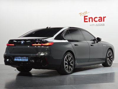 BMW I7 - 5