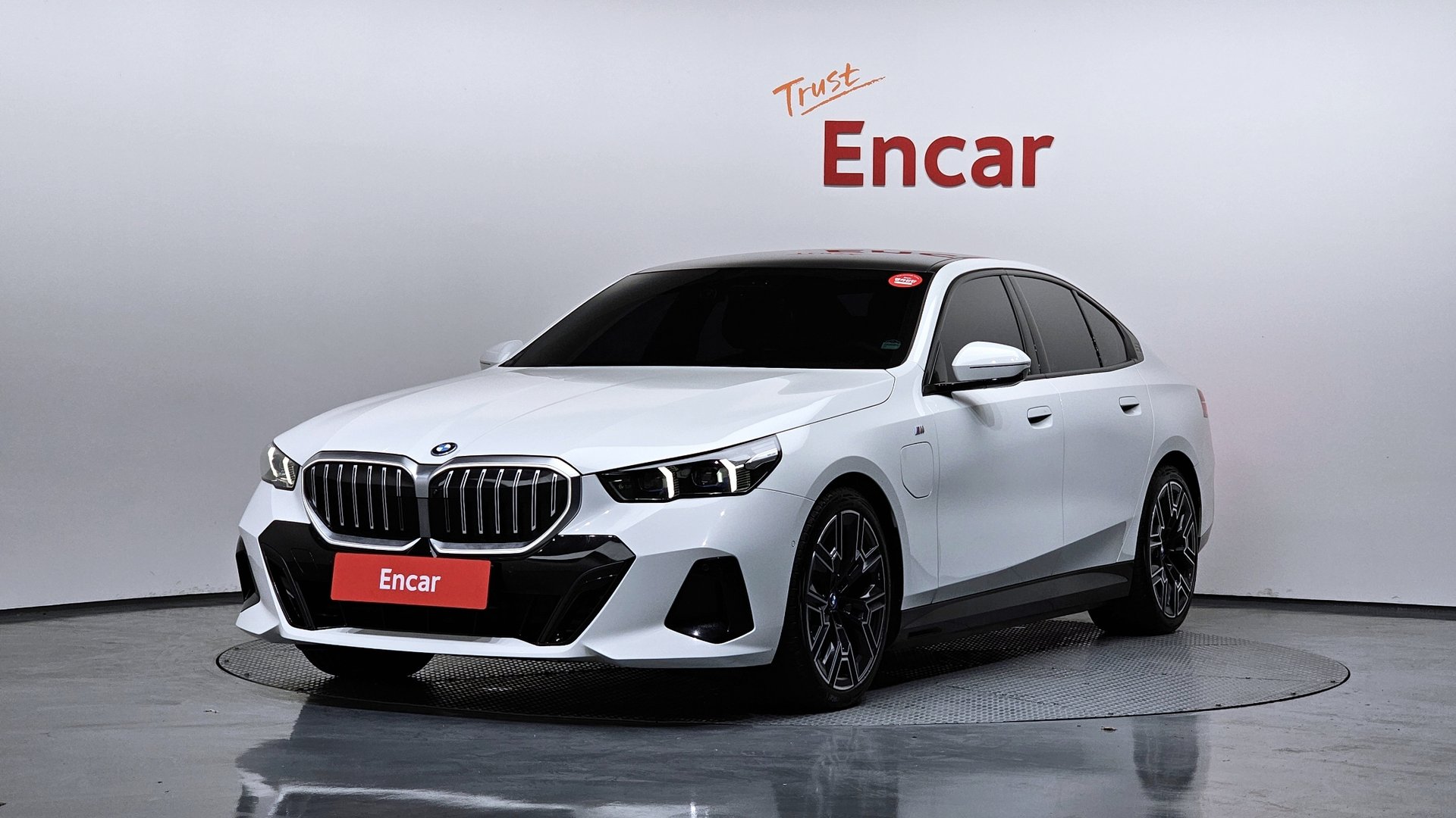 BMW 5 SERIES - View 1