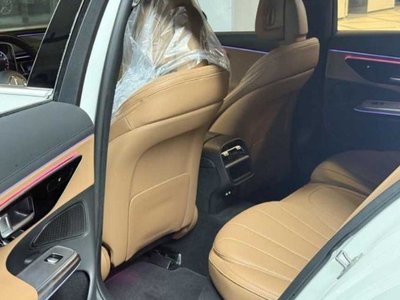 MERCEDES-BENZ E-CLASS - 4