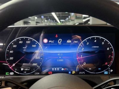 MERCEDES-BENZ E-CLASS - 8