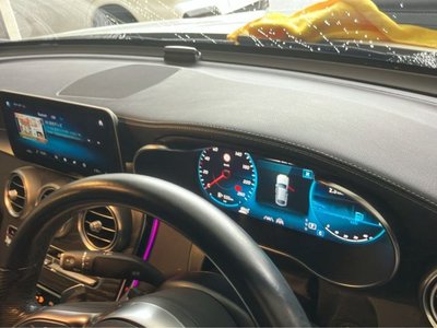 MERCEDES-BENZ GLC - 10