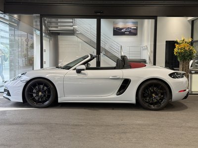 2025 Porsche 718 照片 2