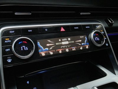 2020 Genesis GV80 thumbnail 16