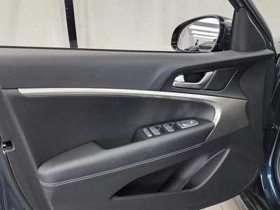 2023 Genesis THE NEW G70 — миниатюра 14