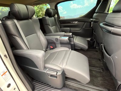TOYOTA ALPHARD - 8
