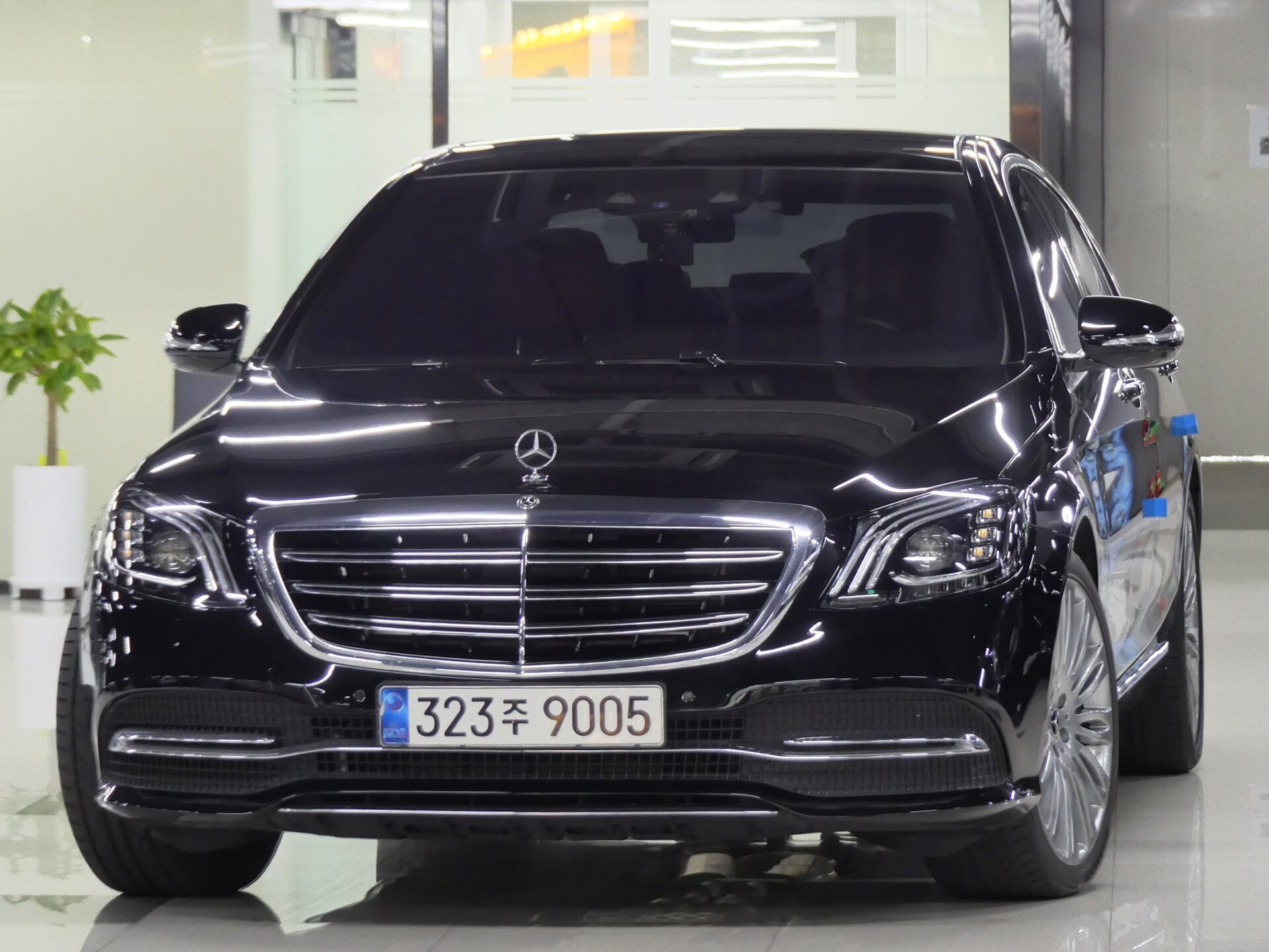 MERCEDES-BENZ S-CLASS - View 1