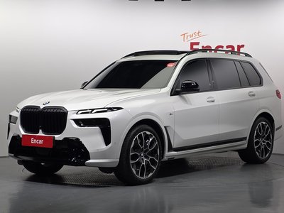 2025 BMW X7 — фото 1