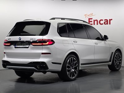 2025 BMW X7 — фото 4