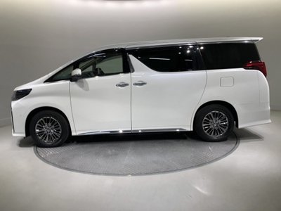 TOYOTA ALPHARD - 3