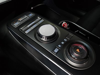 2022 Genesis GV70 photo 9