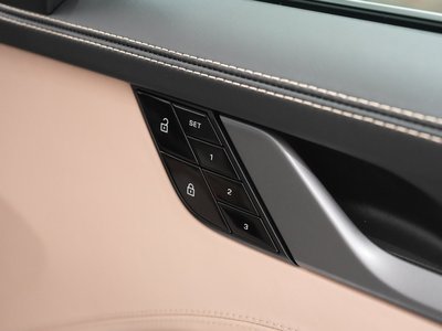2020 Porsche 911 — миниатюра 32
