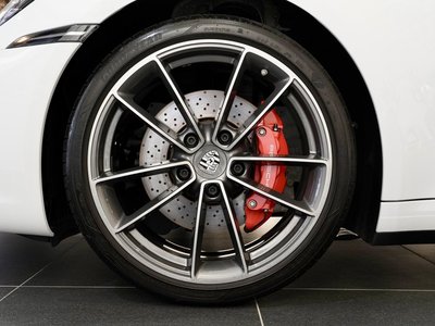 2020 Porsche 911 — миниатюра 14